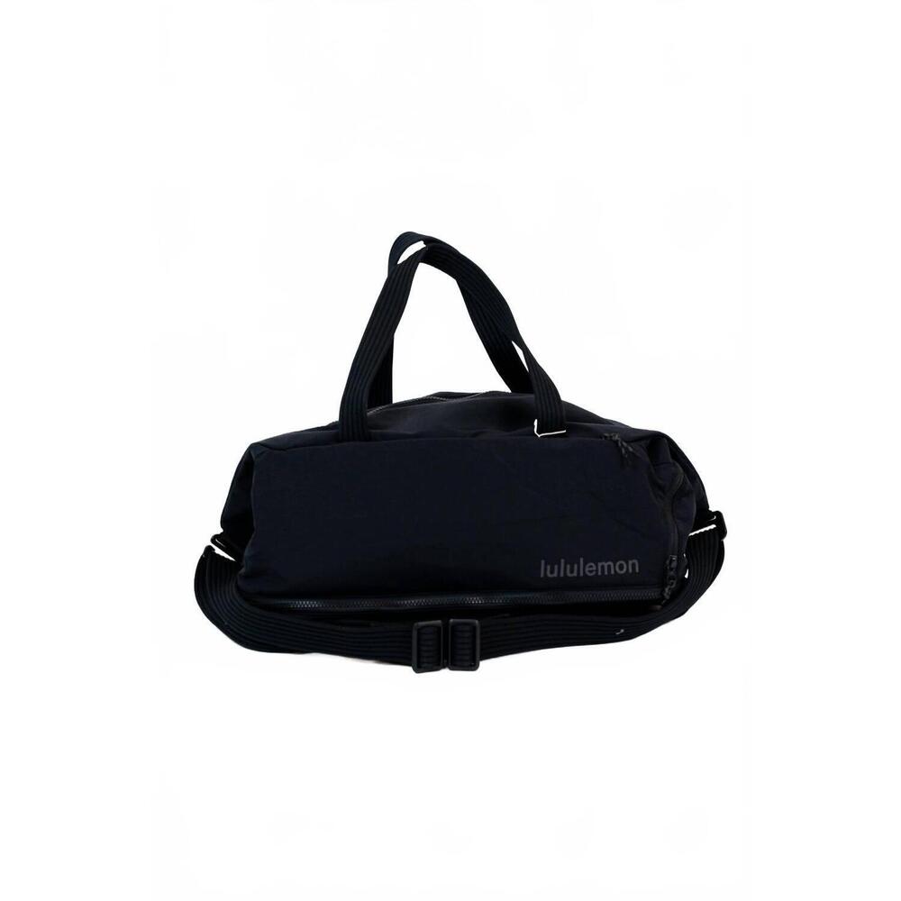 NEW LULULEMON gym duffle bag in black